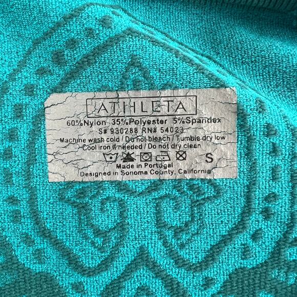 ATHLETA Tattoo Twist Teal Blue Printed Long Sleeve Slim Base Layer Active Top S - Picture 7 of 7
